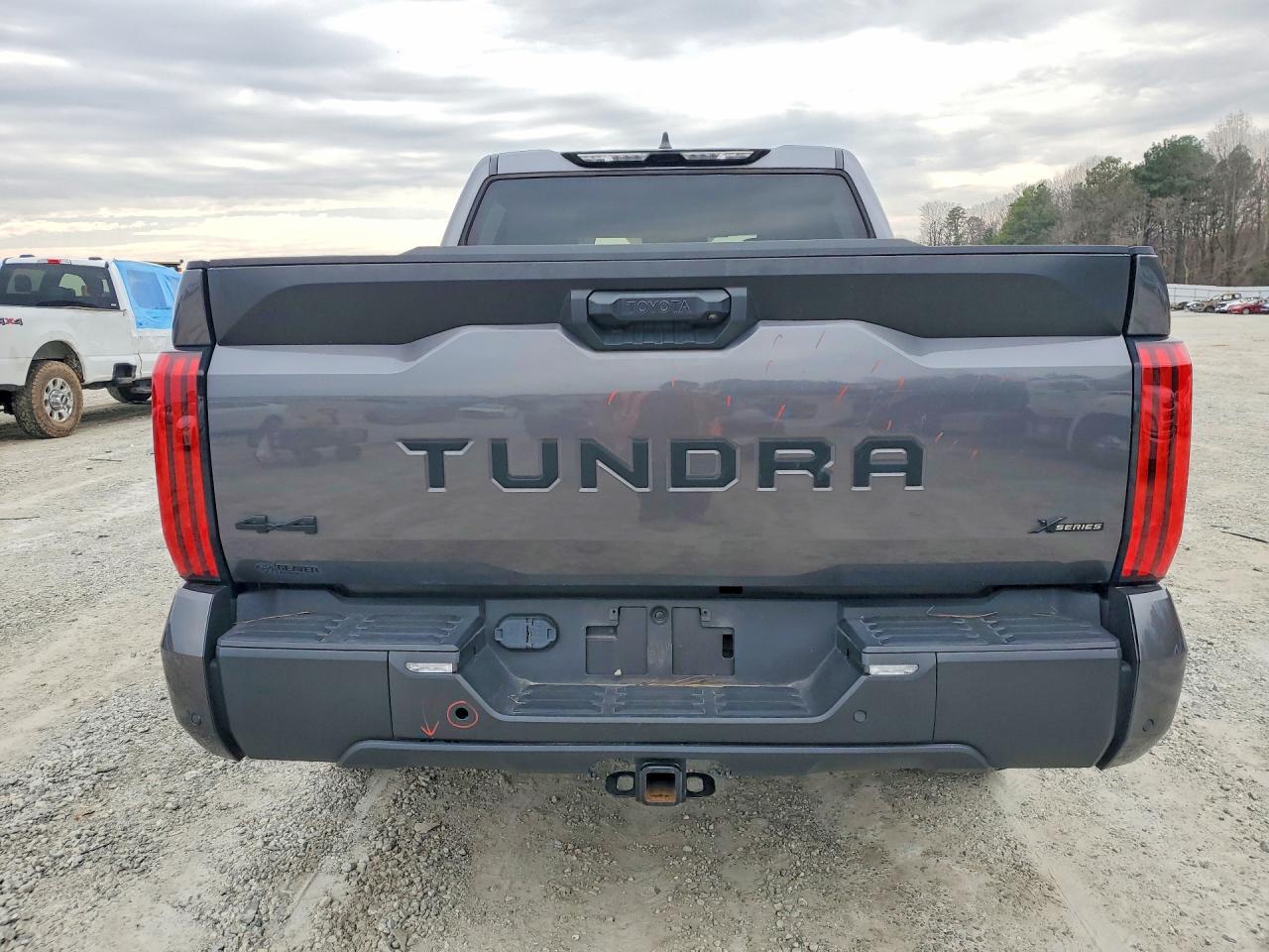 2024 TOYOTA TUNDRA photo 11