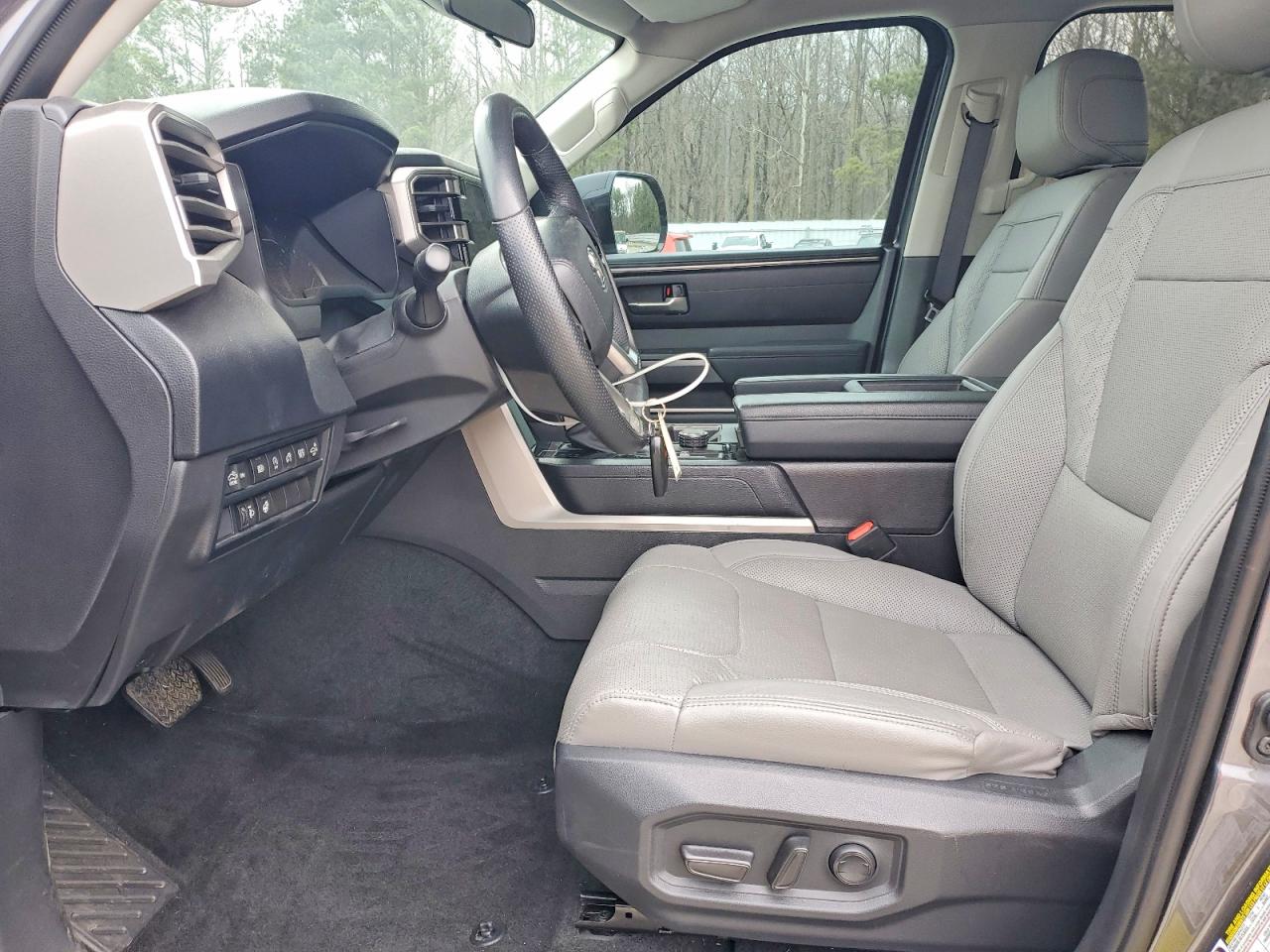 2024 TOYOTA TUNDRA photo 13