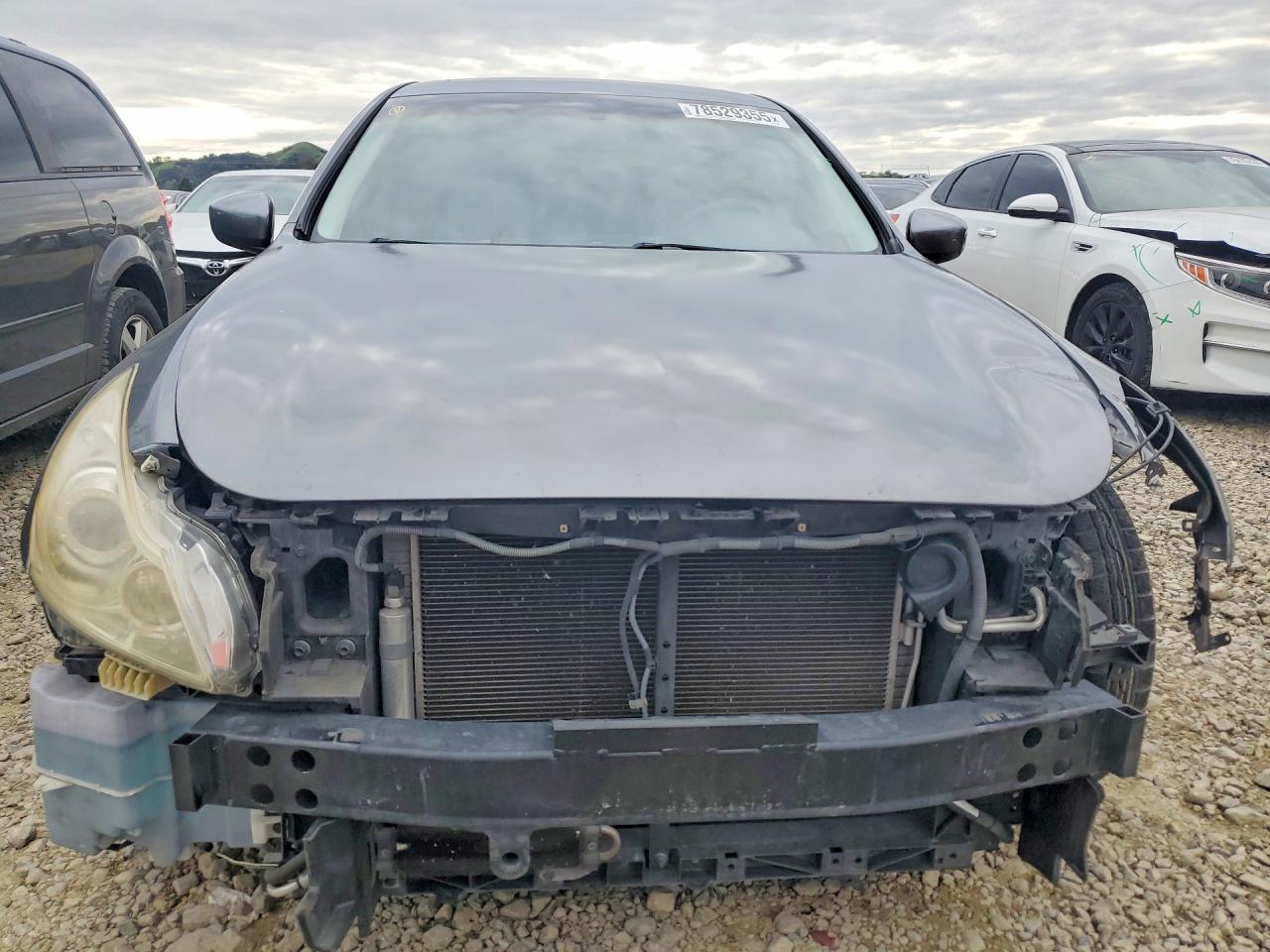 2010 INFINITI G37 BASE photo 9
