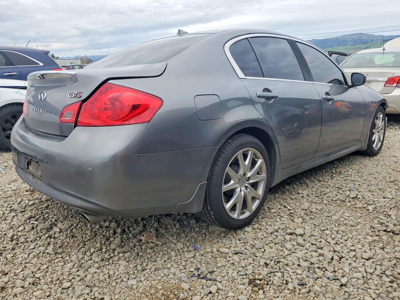 2010 INFINITI G37 BASE photo 5