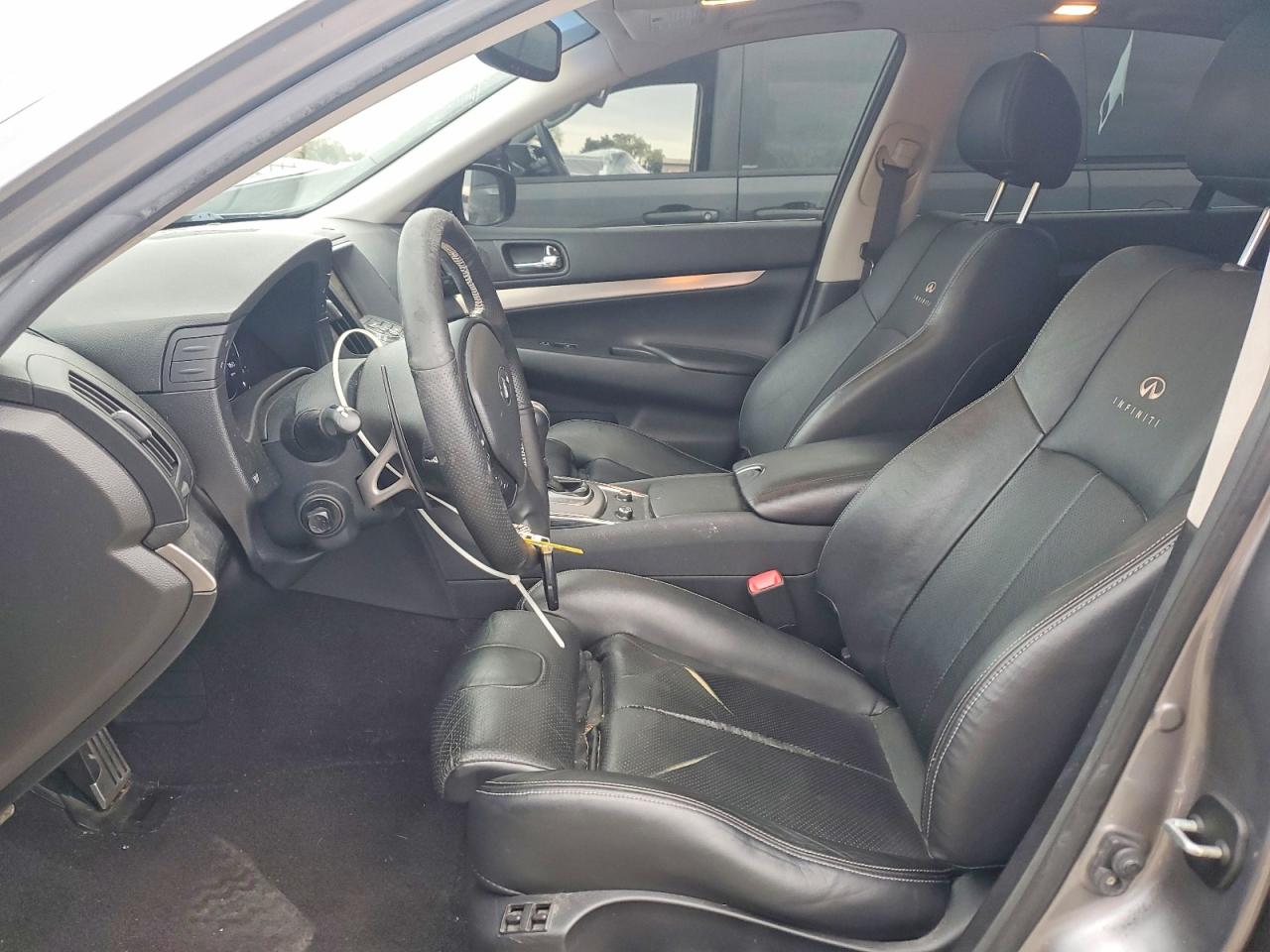 2010 INFINITI G37 BASE photo 13