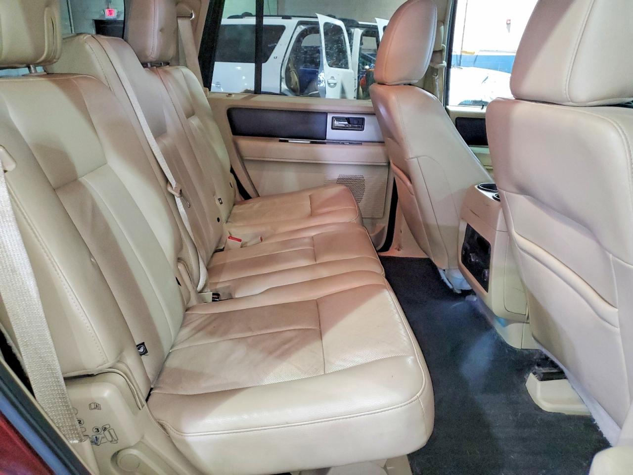2015 FORD EXPEDITION XLT photo 31
