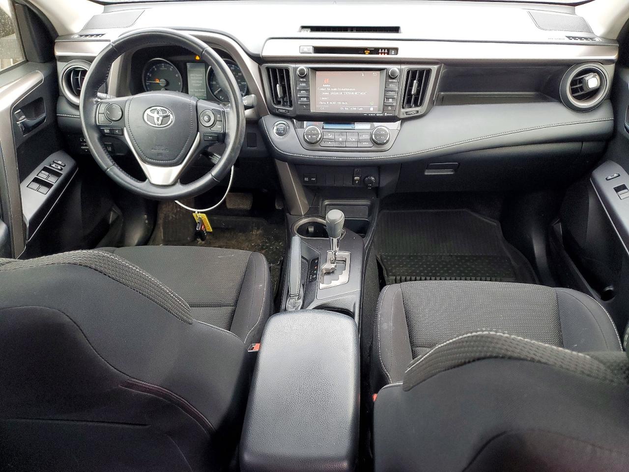 2018 TOYOTA RAV4 XLE photo 22
