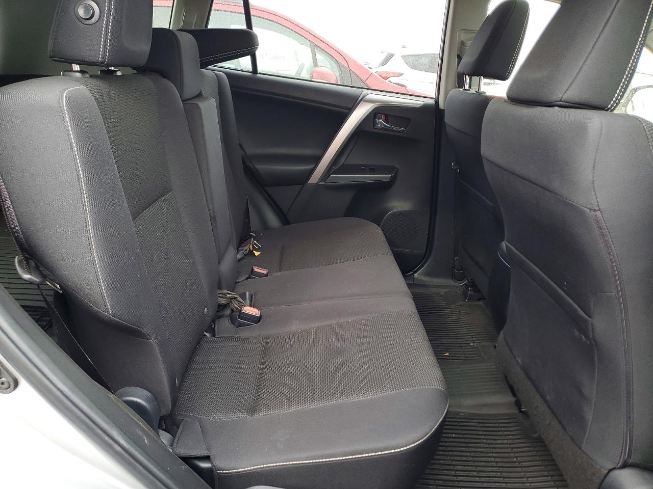 2018 TOYOTA RAV4 XLE photo 31
