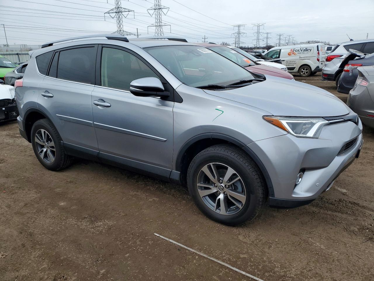 2018 TOYOTA RAV4 XLE photo 10