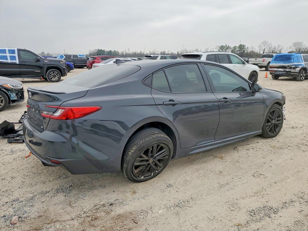2026 TOYOTA CAMRY SE photo 7
