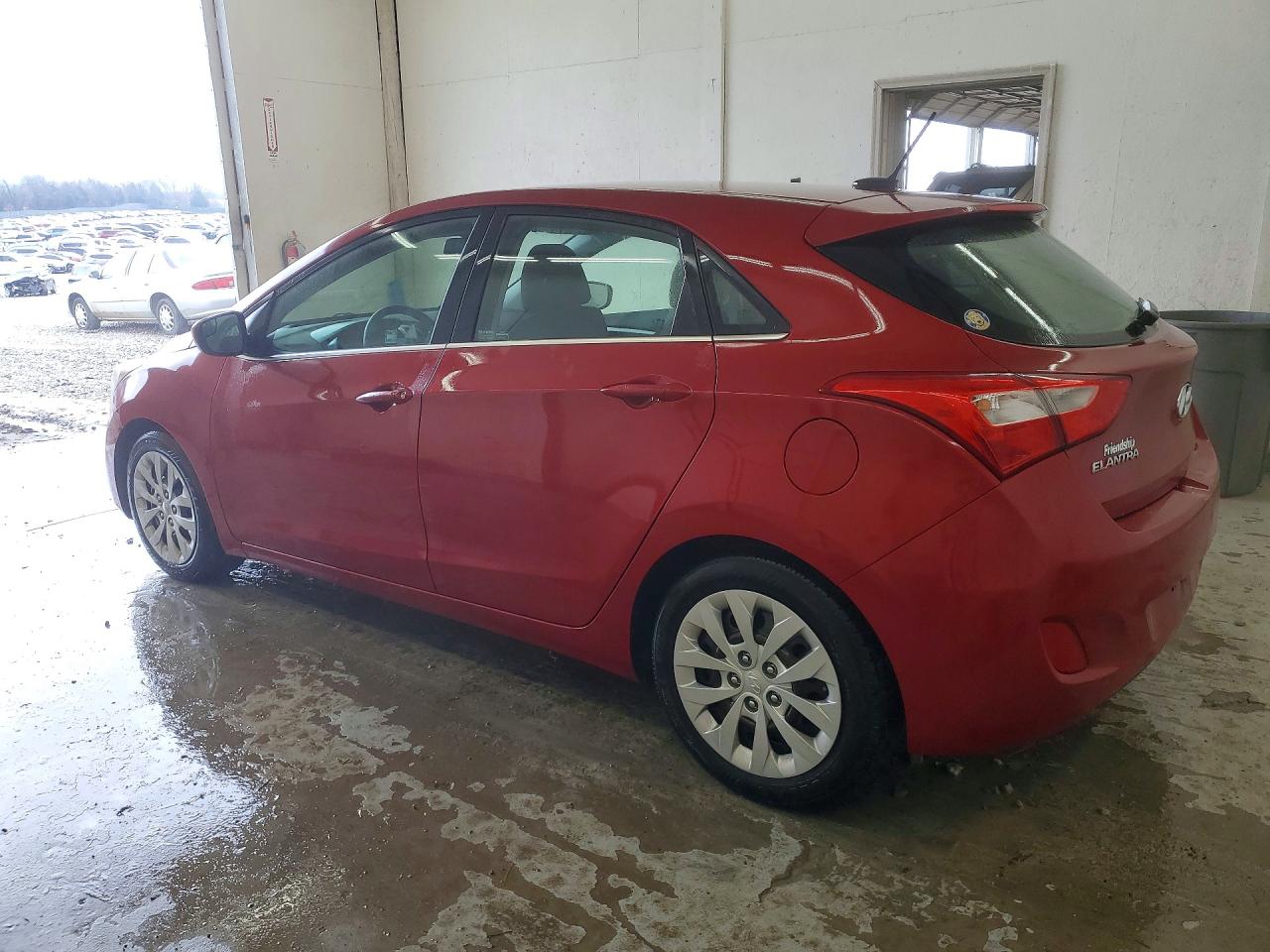 2016 HYUNDAI ELANTRA GT BASE photo 2