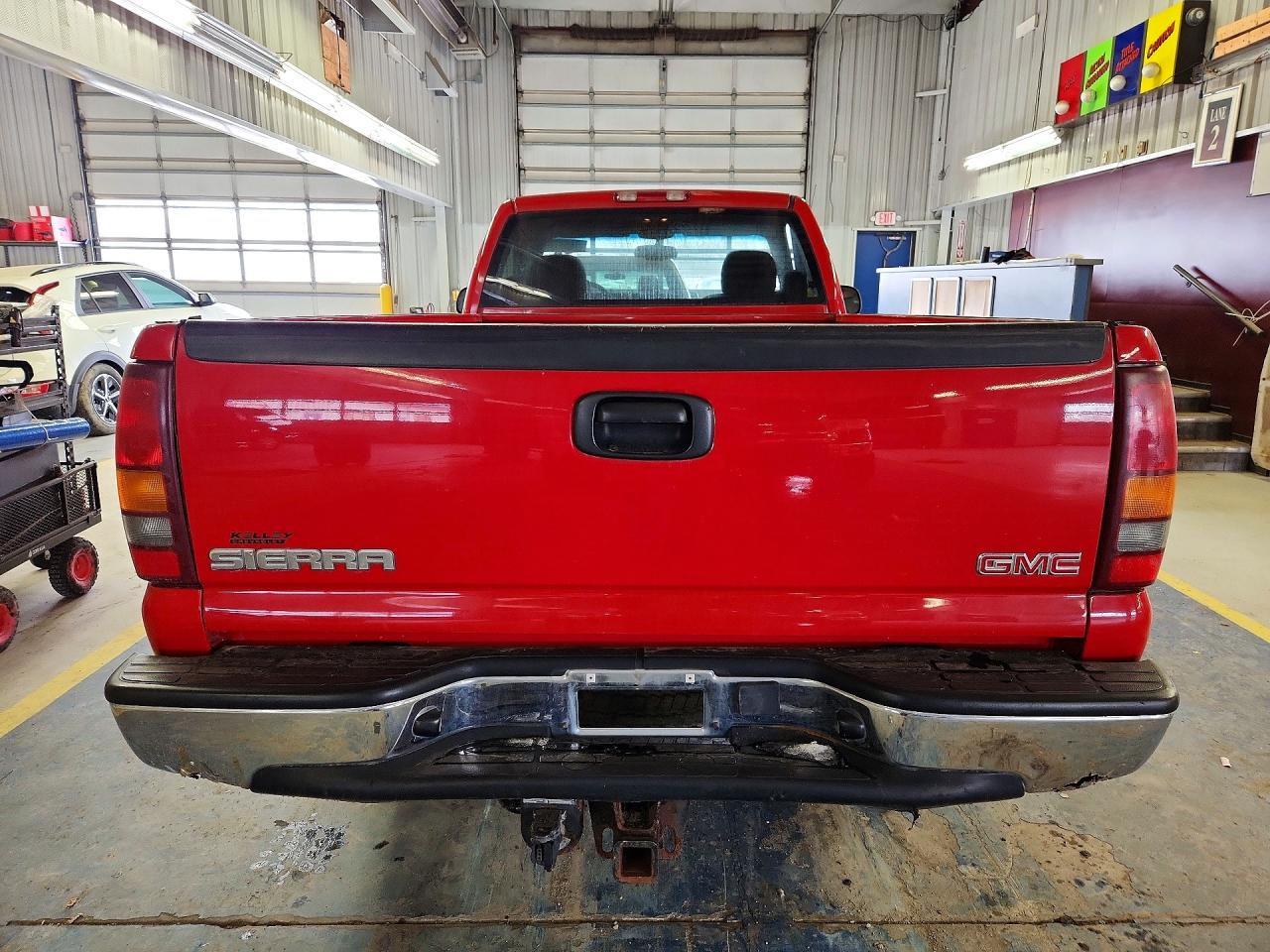 2003 GMC NEW SIERRA C1500 photo 11