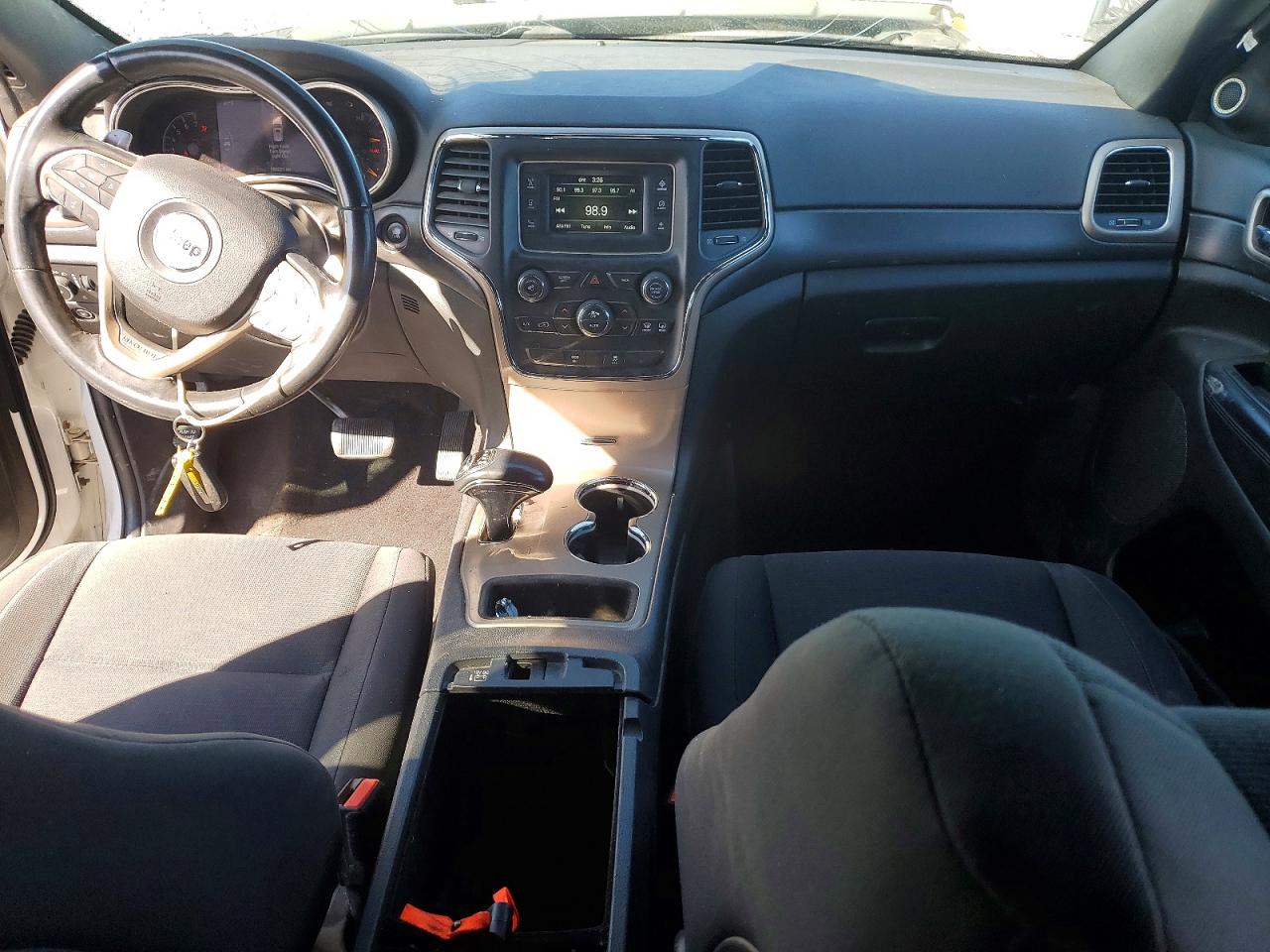 2015 JEEP GRAND CHEROKEE LAREDO photo 8