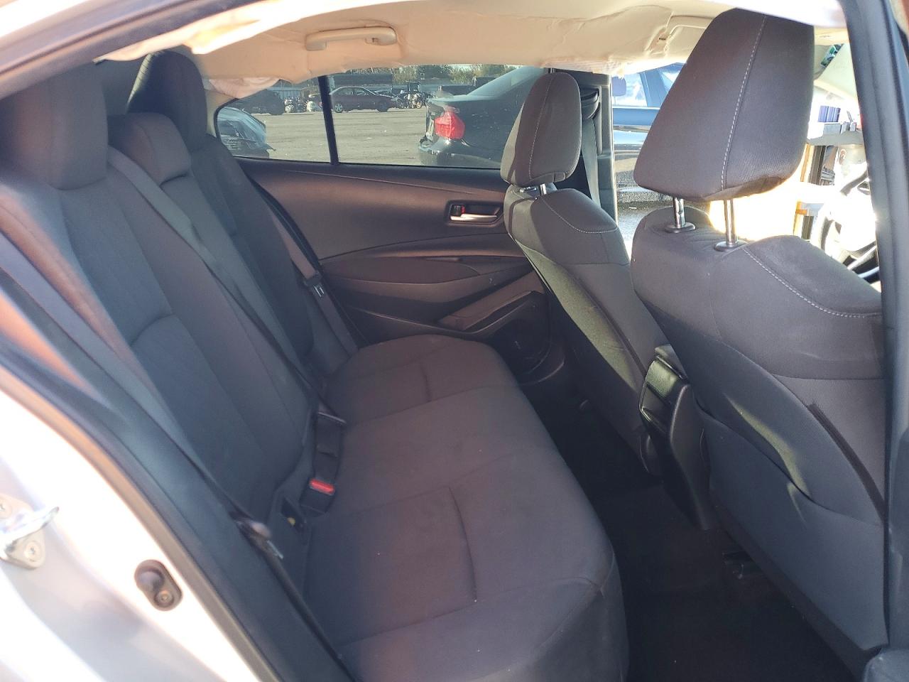 2020 TOYOTA COROLLA LE photo 10