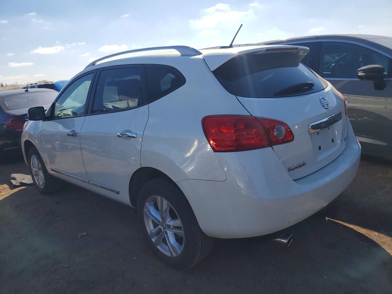 2013 NISSAN ROGUE S photo 2