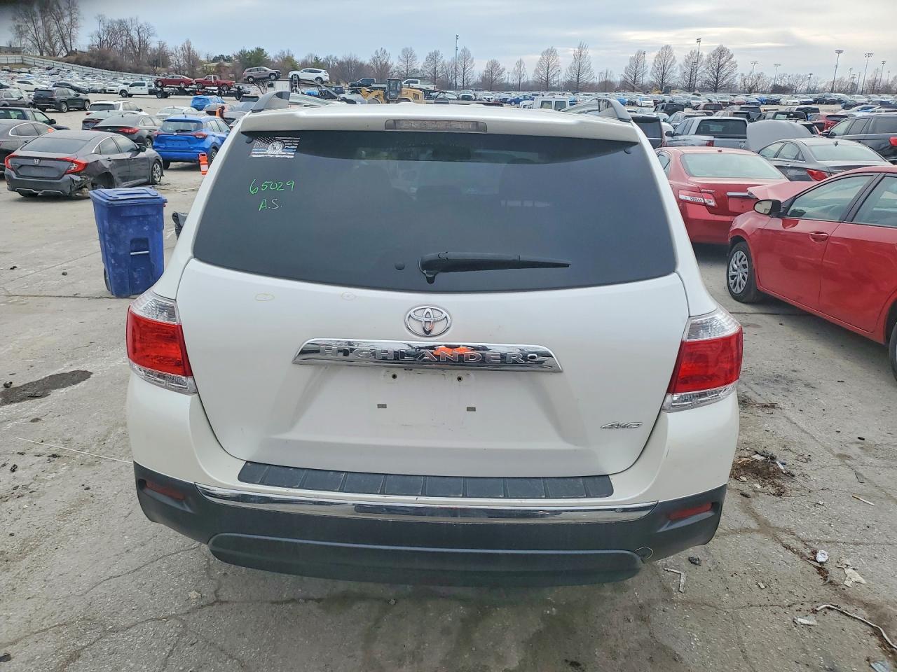 2013 TOYOTA HIGHLANDER LIMITED photo 16