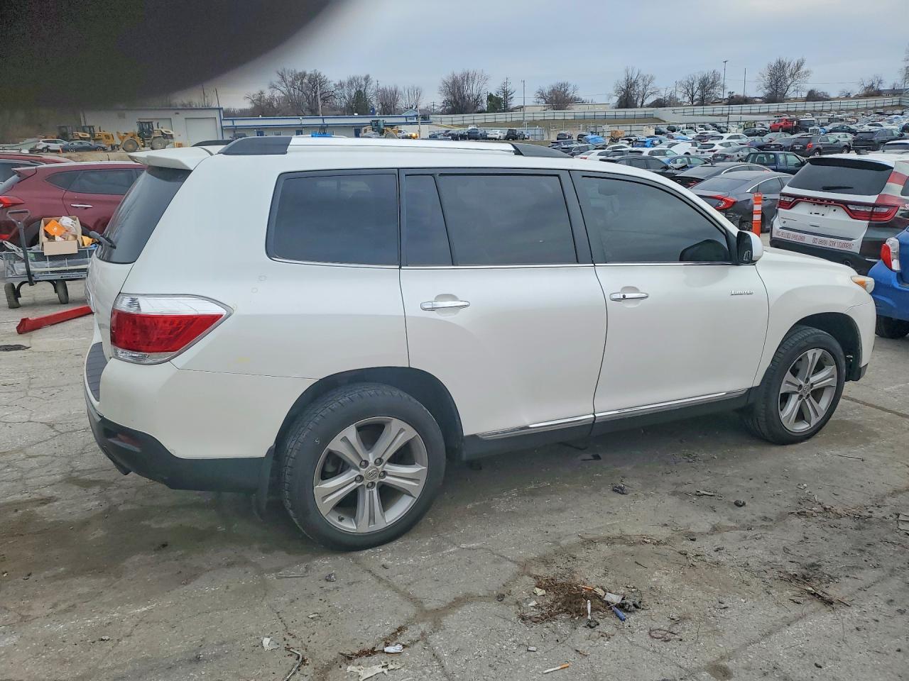 2013 TOYOTA HIGHLANDER LIMITED photo 7