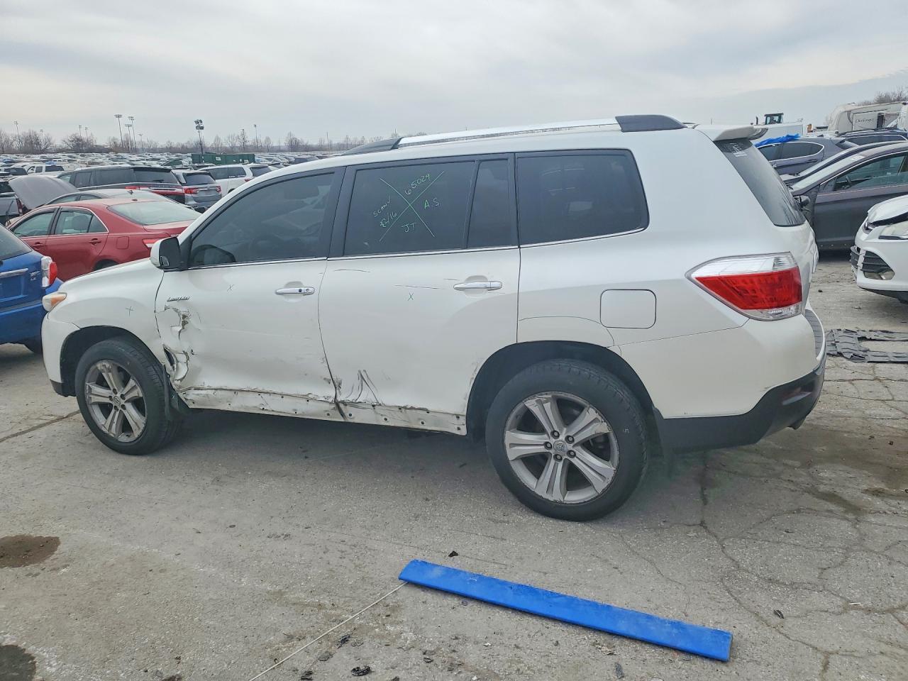 2013 TOYOTA HIGHLANDER LIMITED photo 4