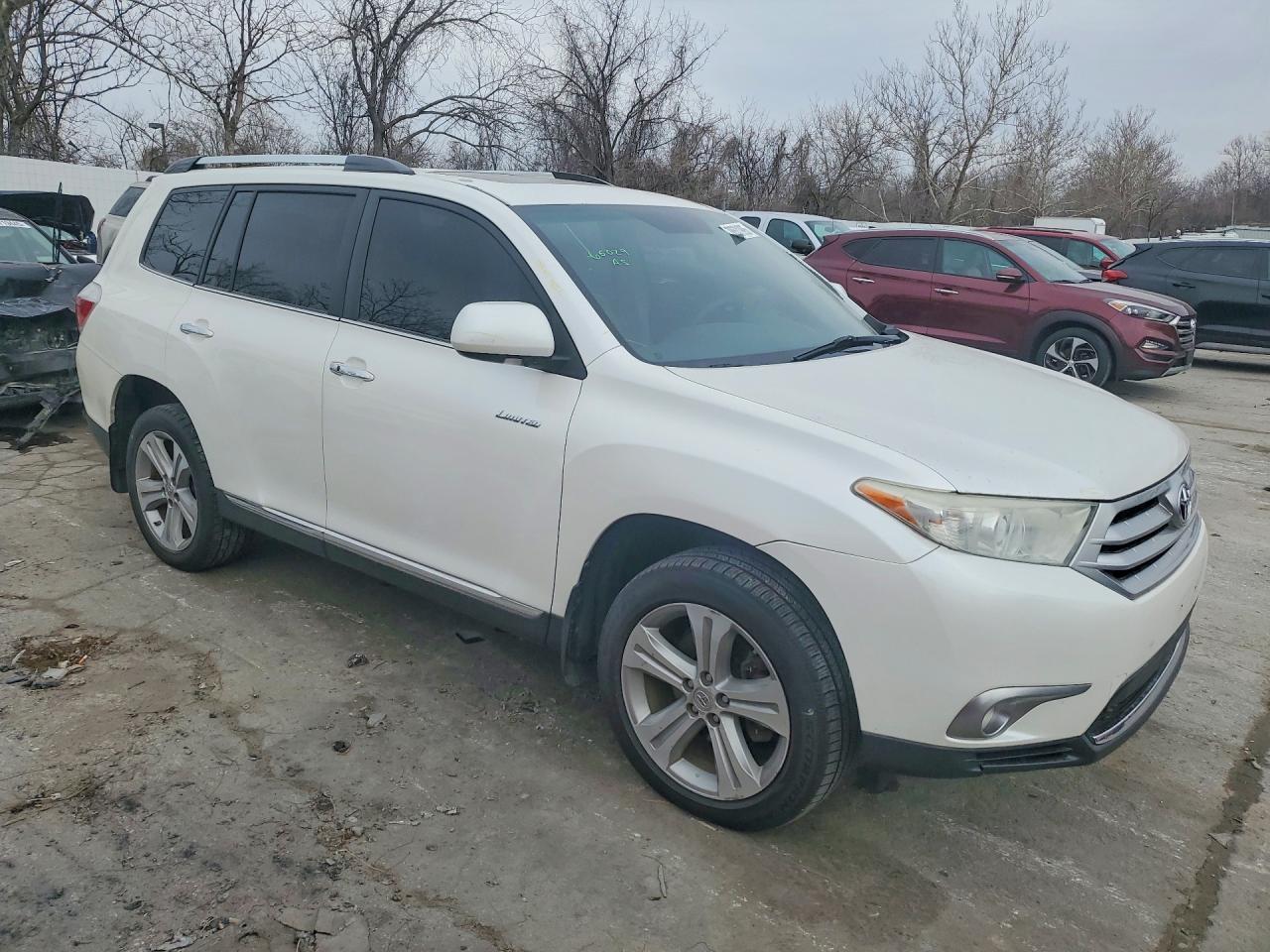 2013 TOYOTA HIGHLANDER LIMITED photo 10