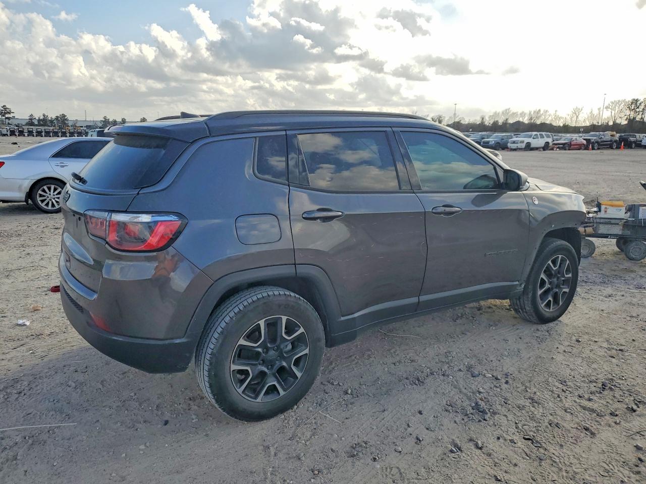 2019 JEEP COMPASS TRAILHAWK photo 5