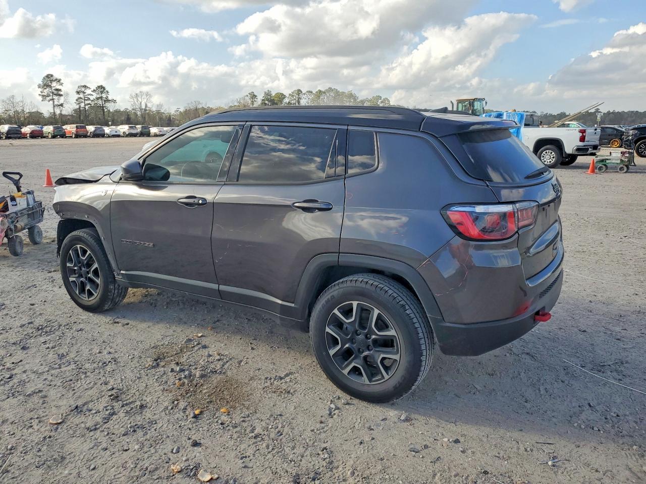 2019 JEEP COMPASS TRAILHAWK photo 3