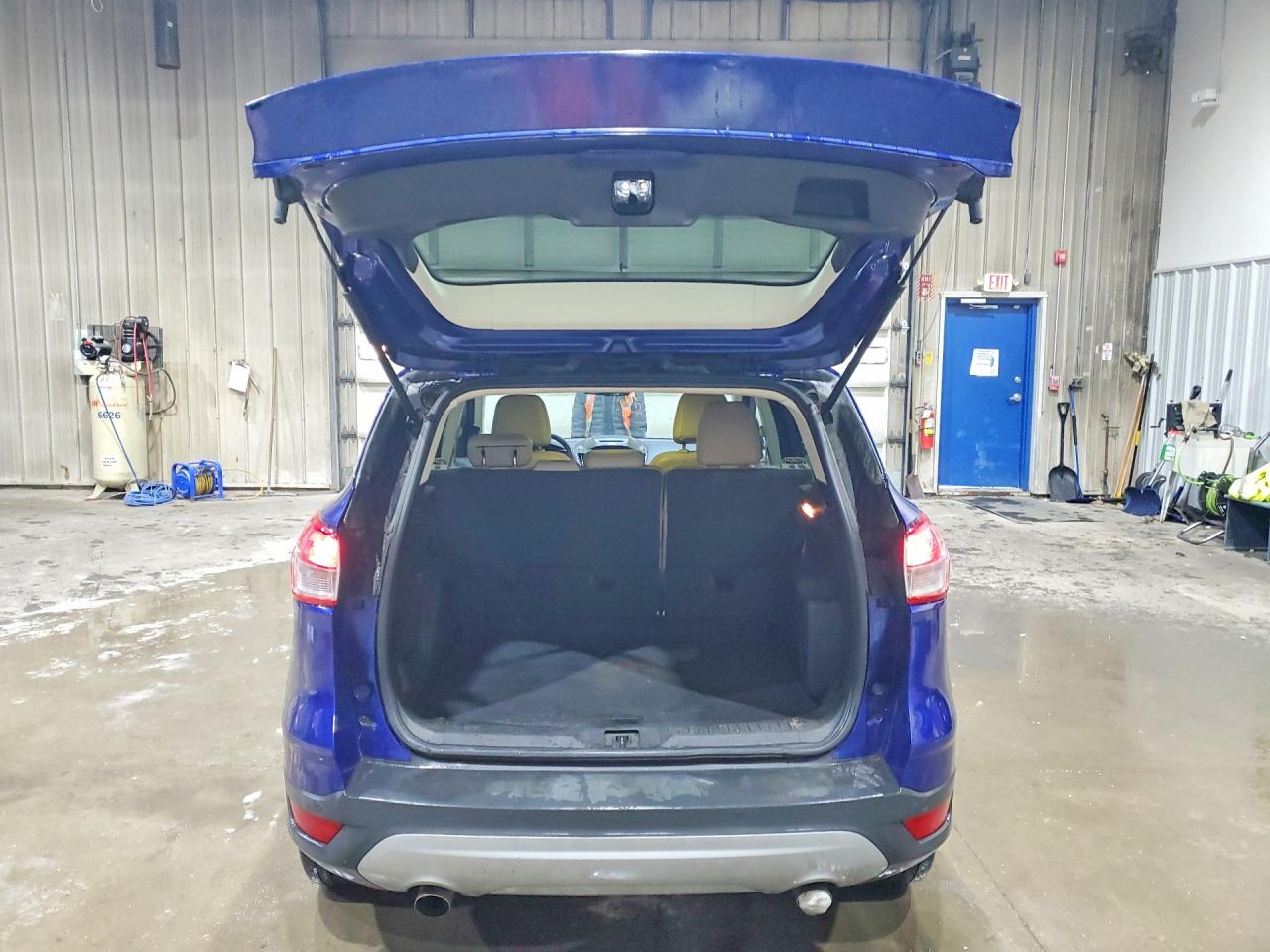 2016 FORD ESCAPE SE photo 11