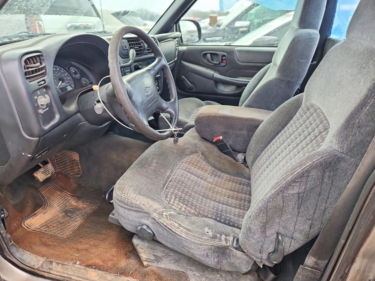 1998 CHEVROLET S TRUCK S10 photo 19