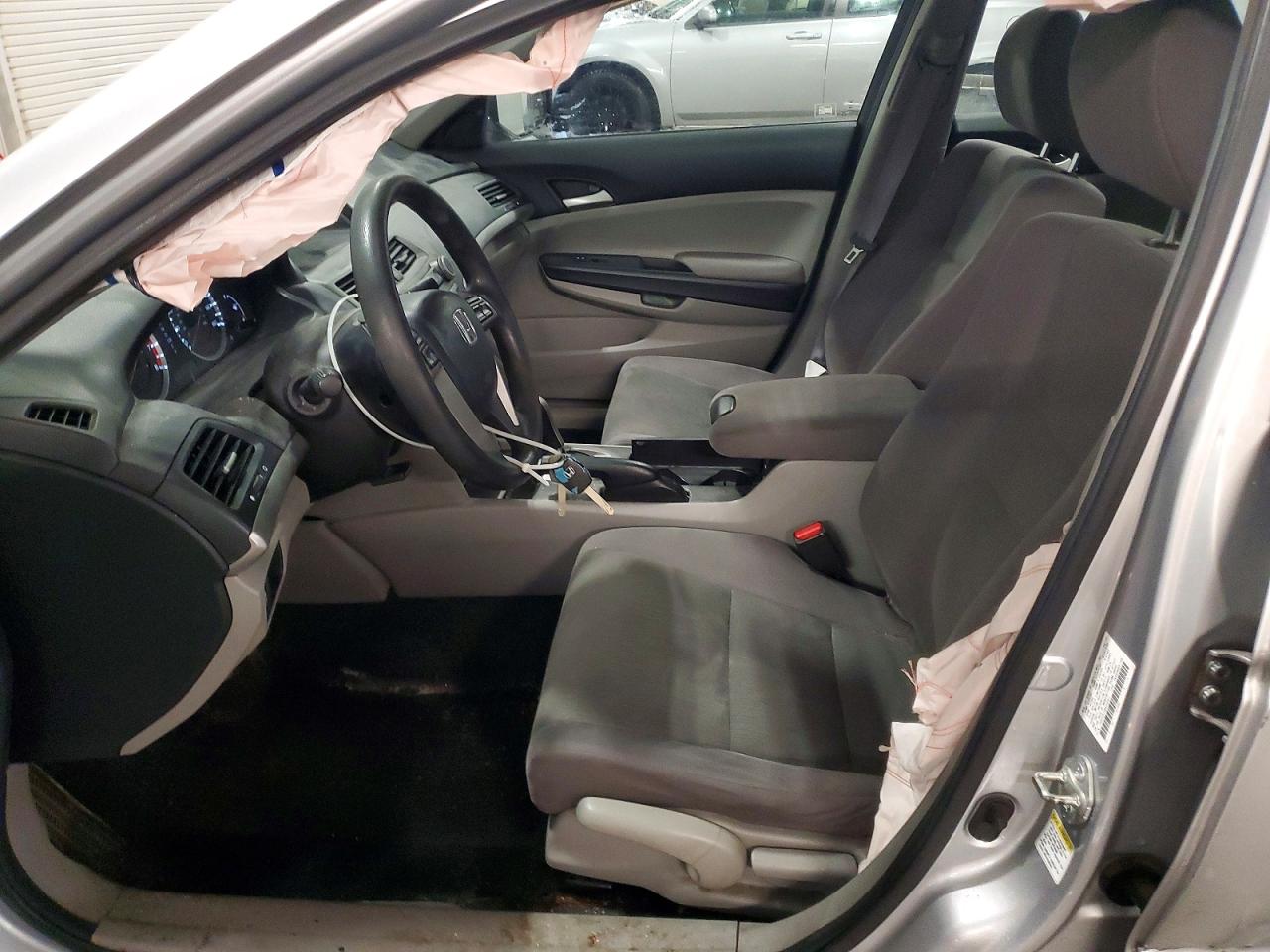 2011 HONDA ACCORD LX photo 7
