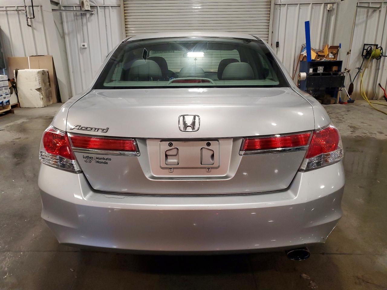 2011 HONDA ACCORD LX photo 6