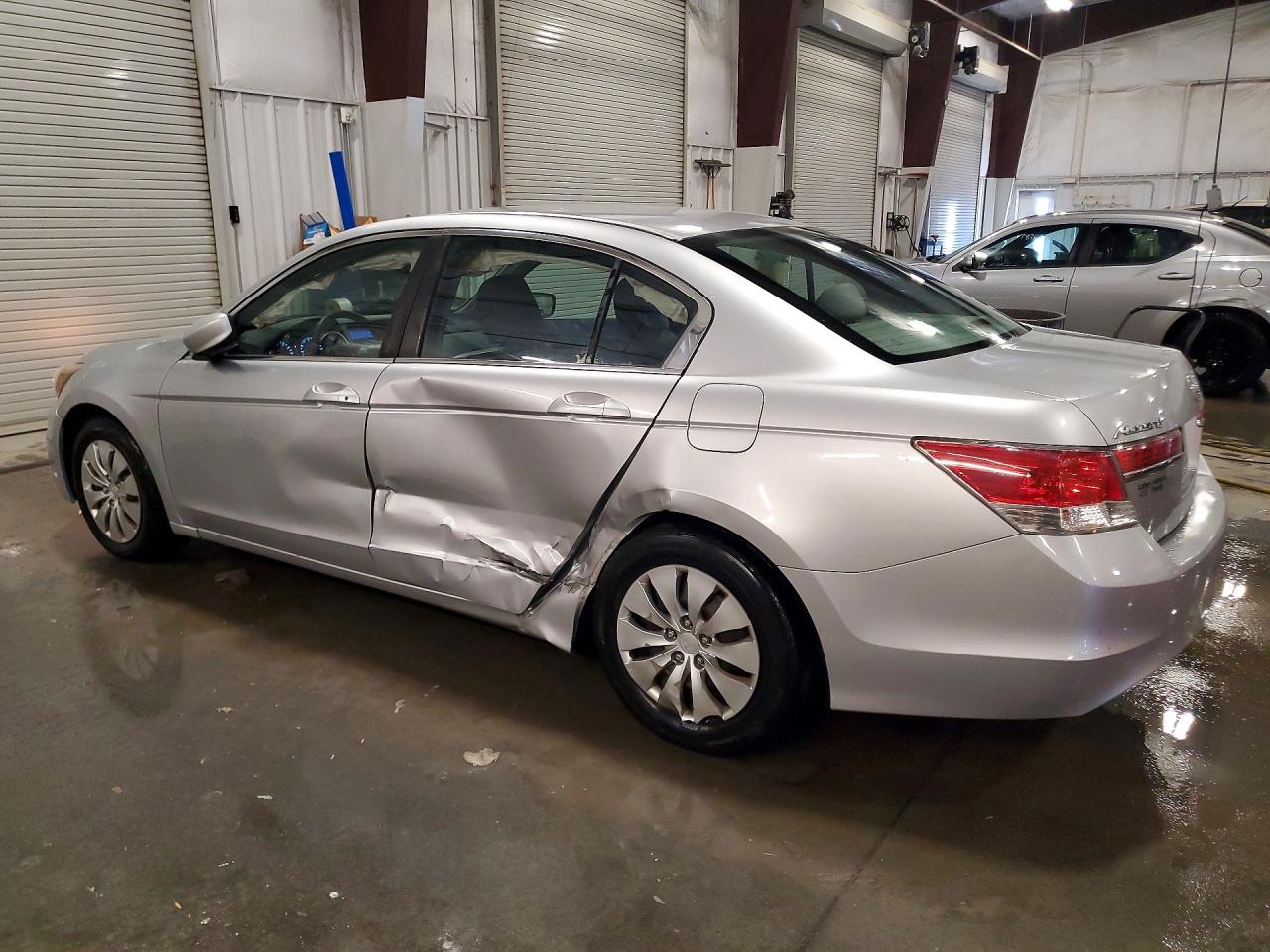 2011 HONDA ACCORD LX photo 2