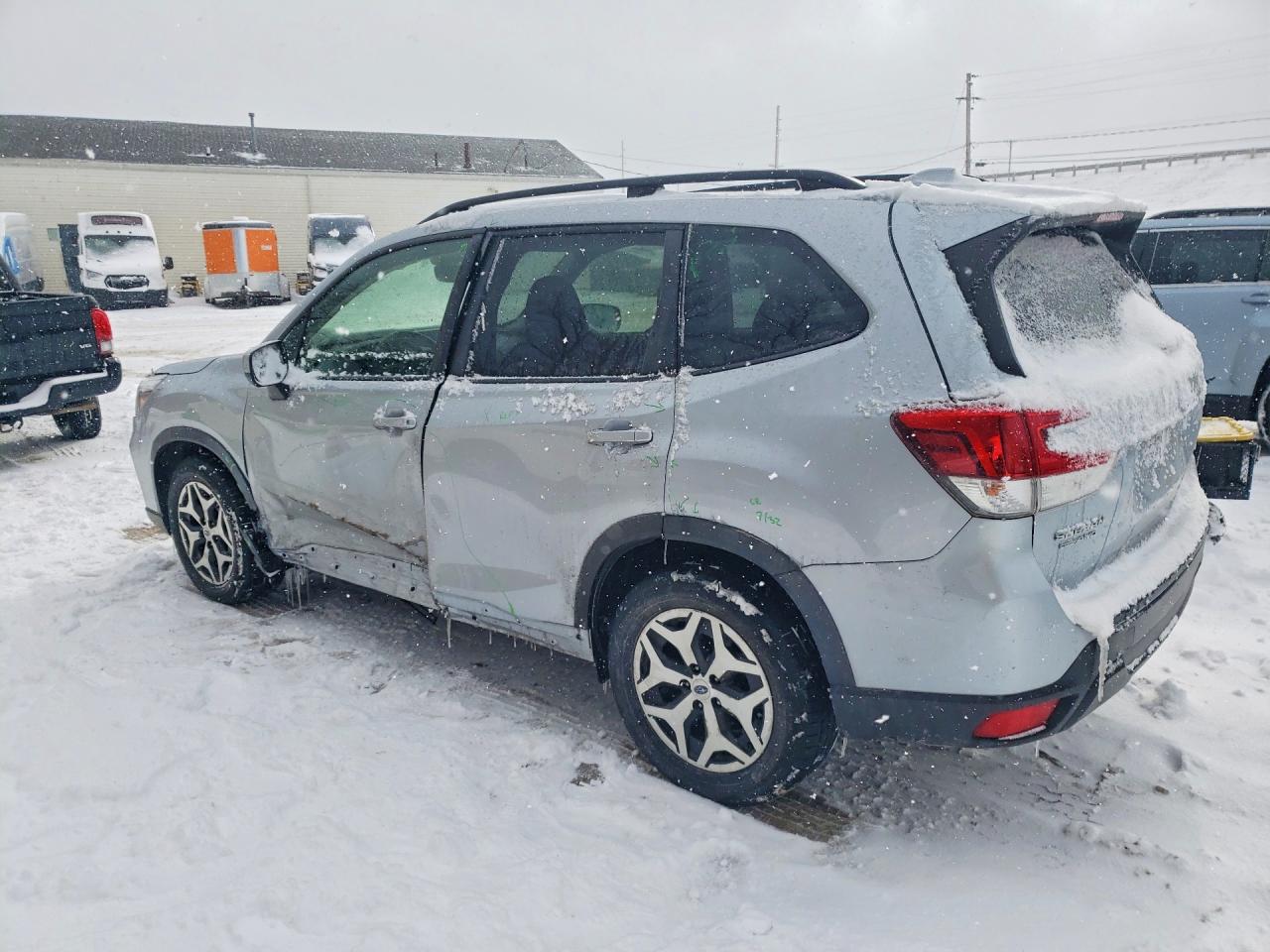 2019 SUBARU FORESTER PREMIUM photo 3