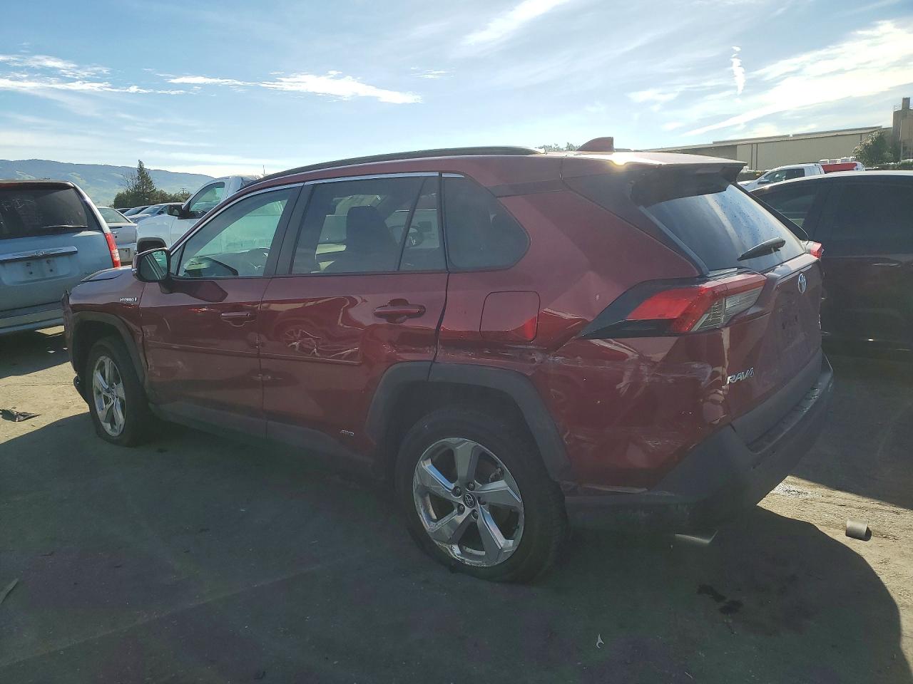 2021 TOYOTA RAV4 XLE PREMIUM photo 2
