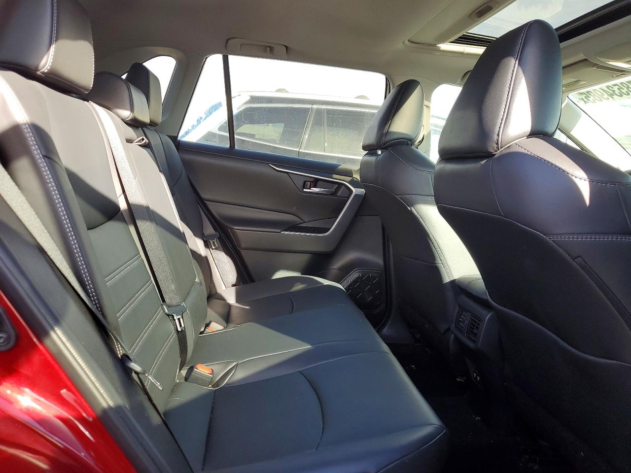 2021 TOYOTA RAV4 XLE PREMIUM photo 11