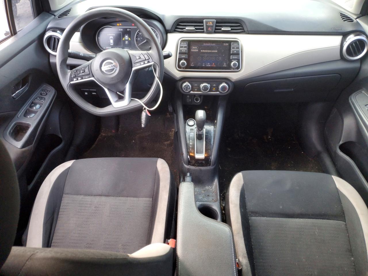 2021 NISSAN VERSA SV photo 22