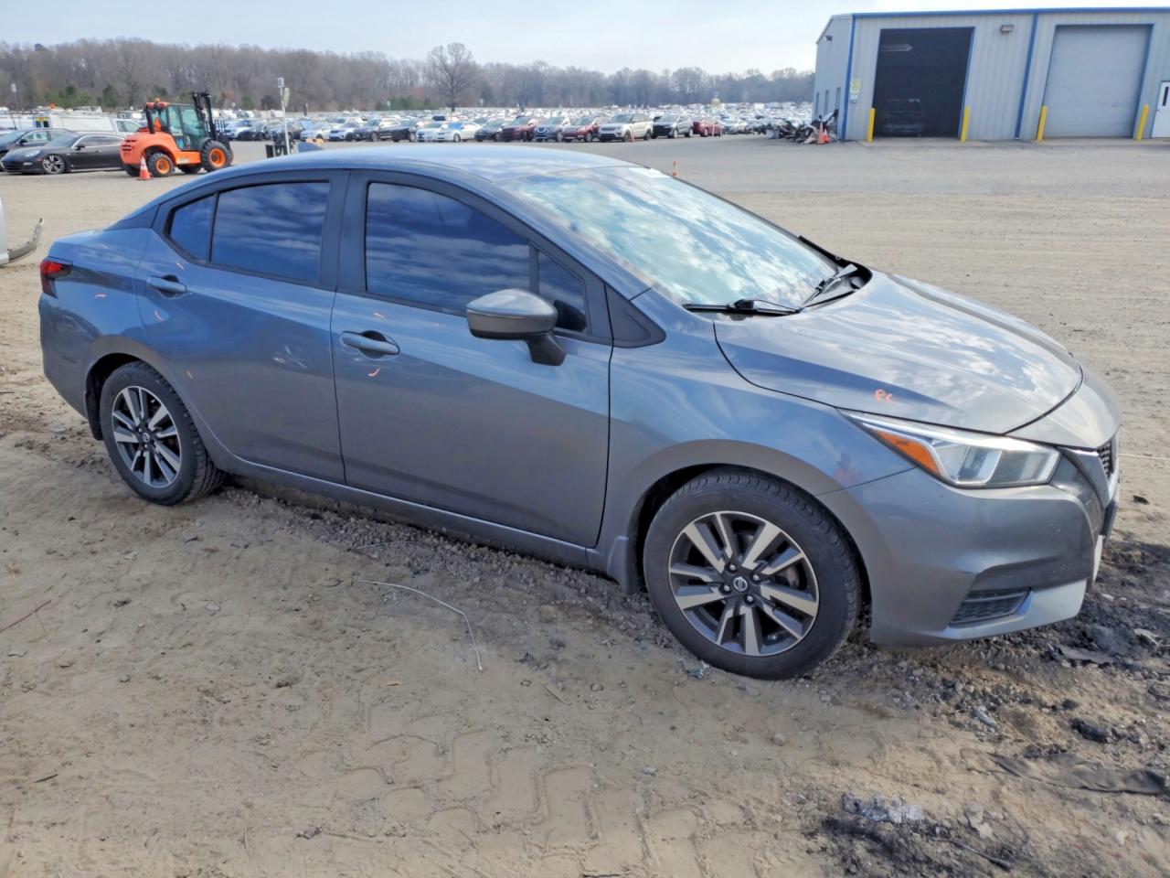 2021 NISSAN VERSA SV photo 10
