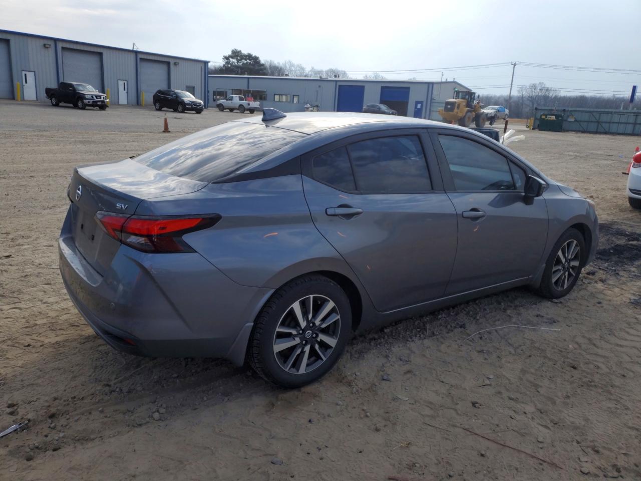 2021 NISSAN VERSA SV photo 7
