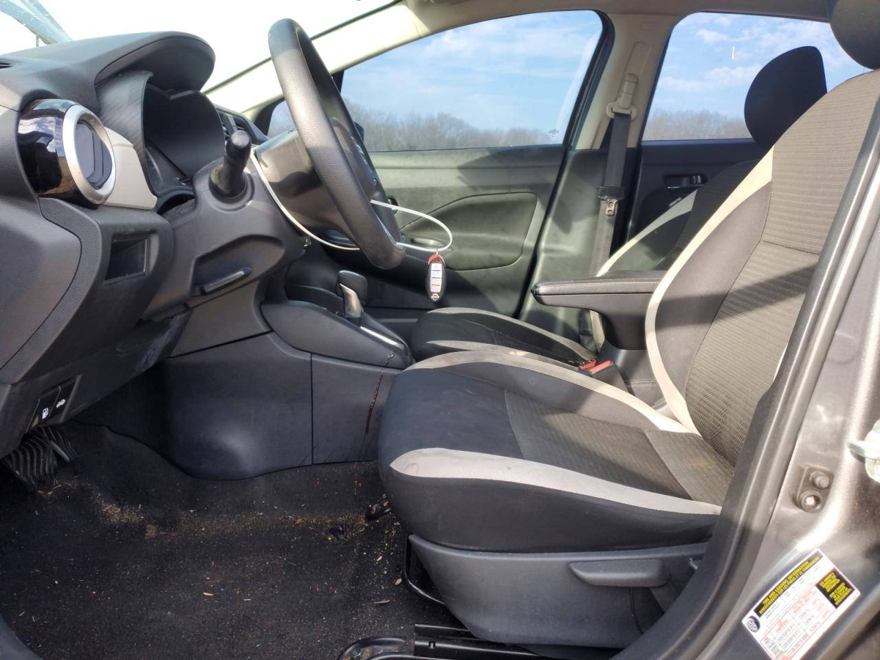 2021 NISSAN VERSA SV photo 19