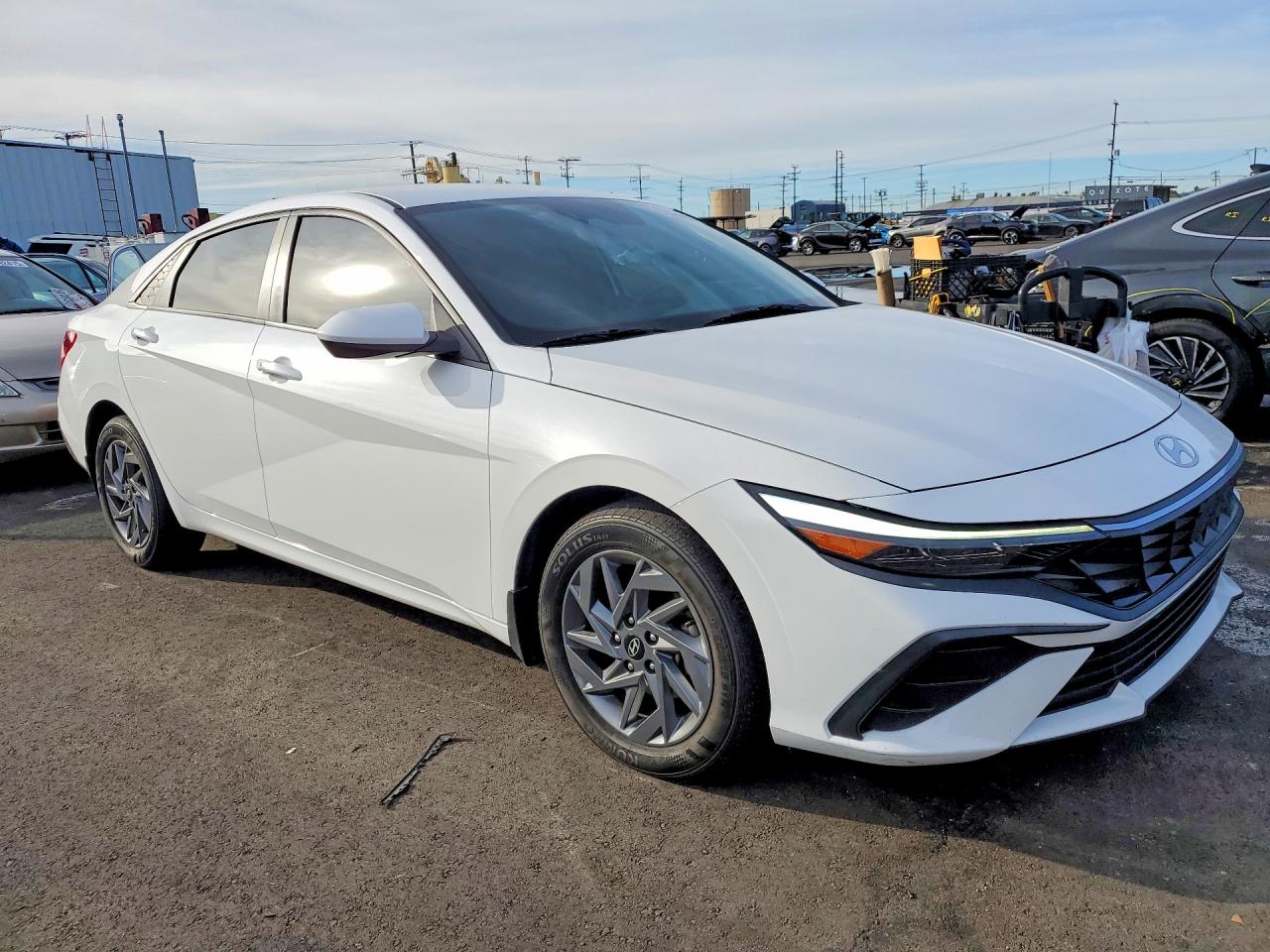 2024 HYUNDAI ELANTRA SEL photo 7