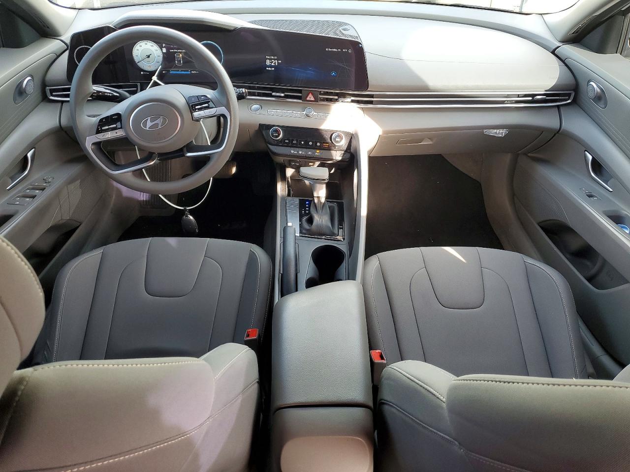 2024 HYUNDAI ELANTRA SEL photo 15
