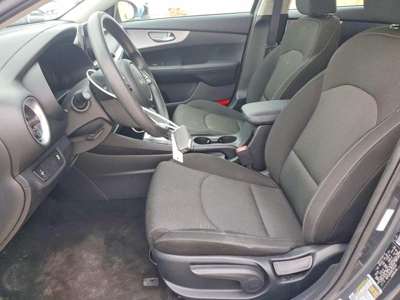 2024 KIA FORTE LX photo 7