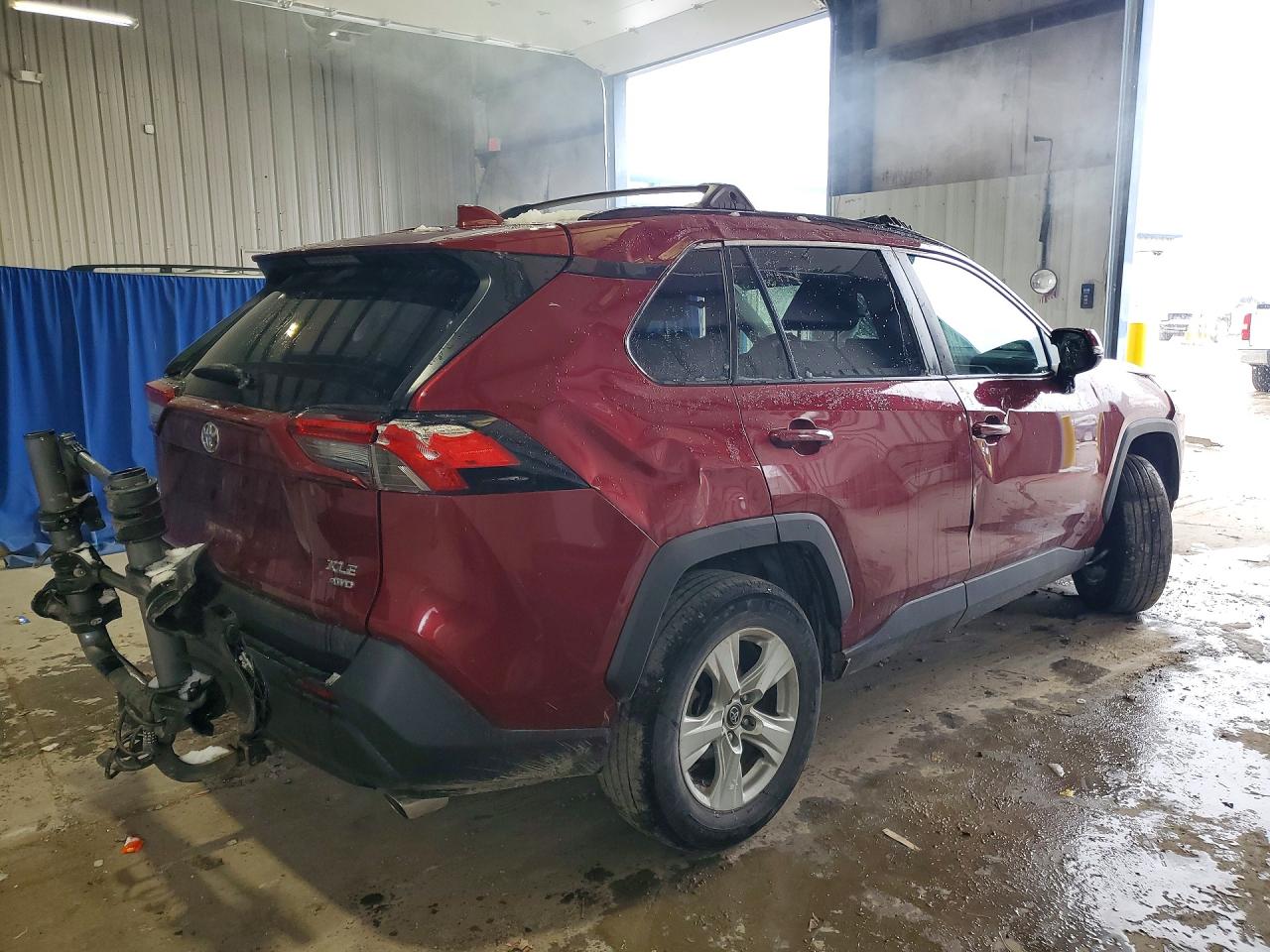 2021 TOYOTA RAV4 XLE photo 5