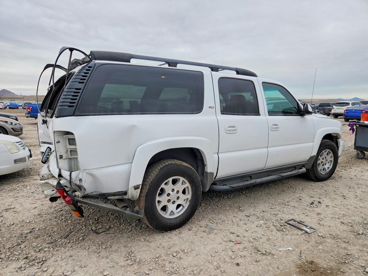 2005 CHEV SUBURBAN K1500 photo 3