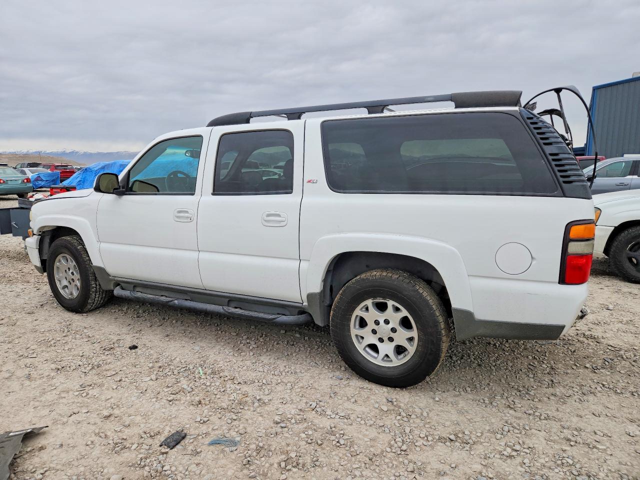 2005 CHEV SUBURBAN K1500 photo 2