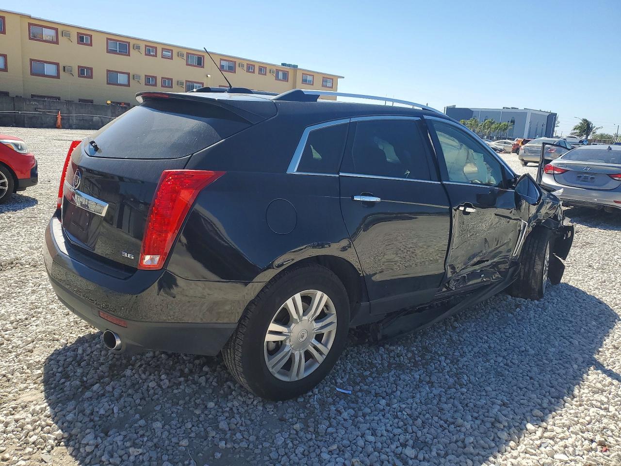 2016 CADILLAC SRX LUXURY COLLECTION photo 3
