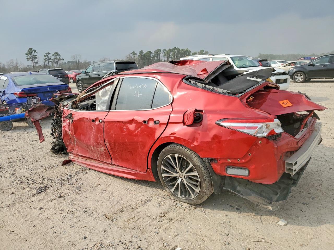 2020 TOYOTA CAMRY photo 3