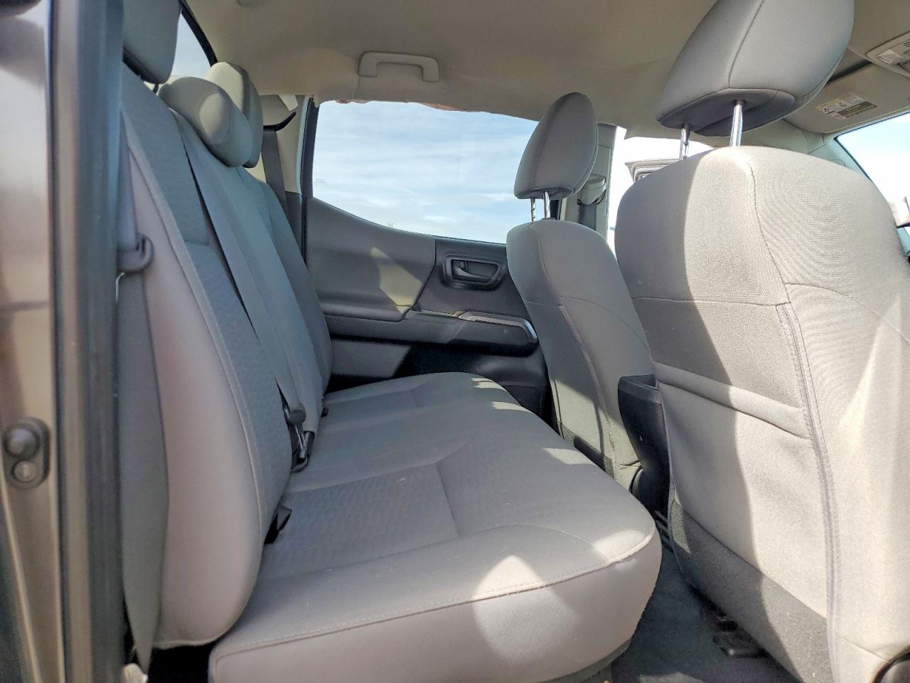 2019 TOYOTA TACOMA SR5 V6 photo 19