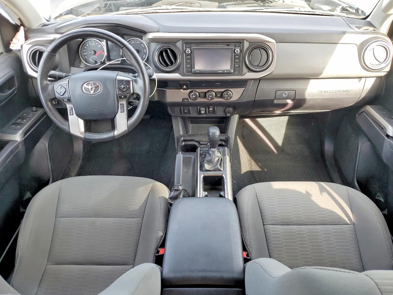2019 TOYOTA TACOMA SR5 V6 photo 15