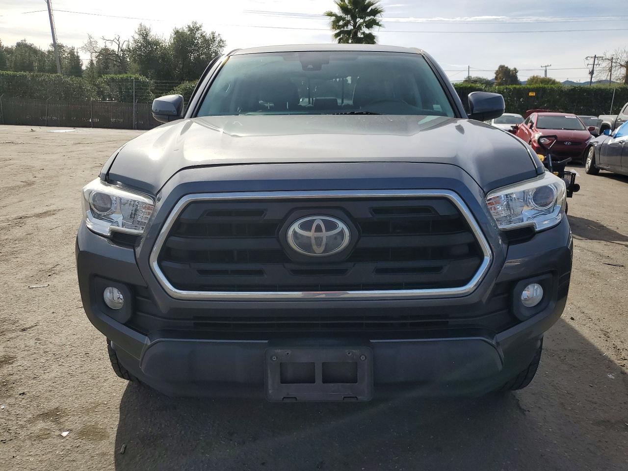 2019 TOYOTA TACOMA SR5 V6 photo 9