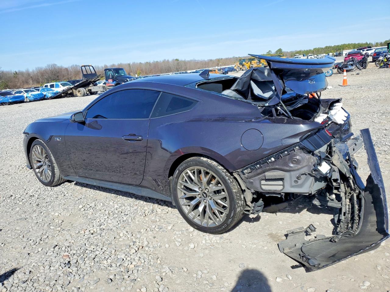 2024 FORD MUSTANG GT photo 4