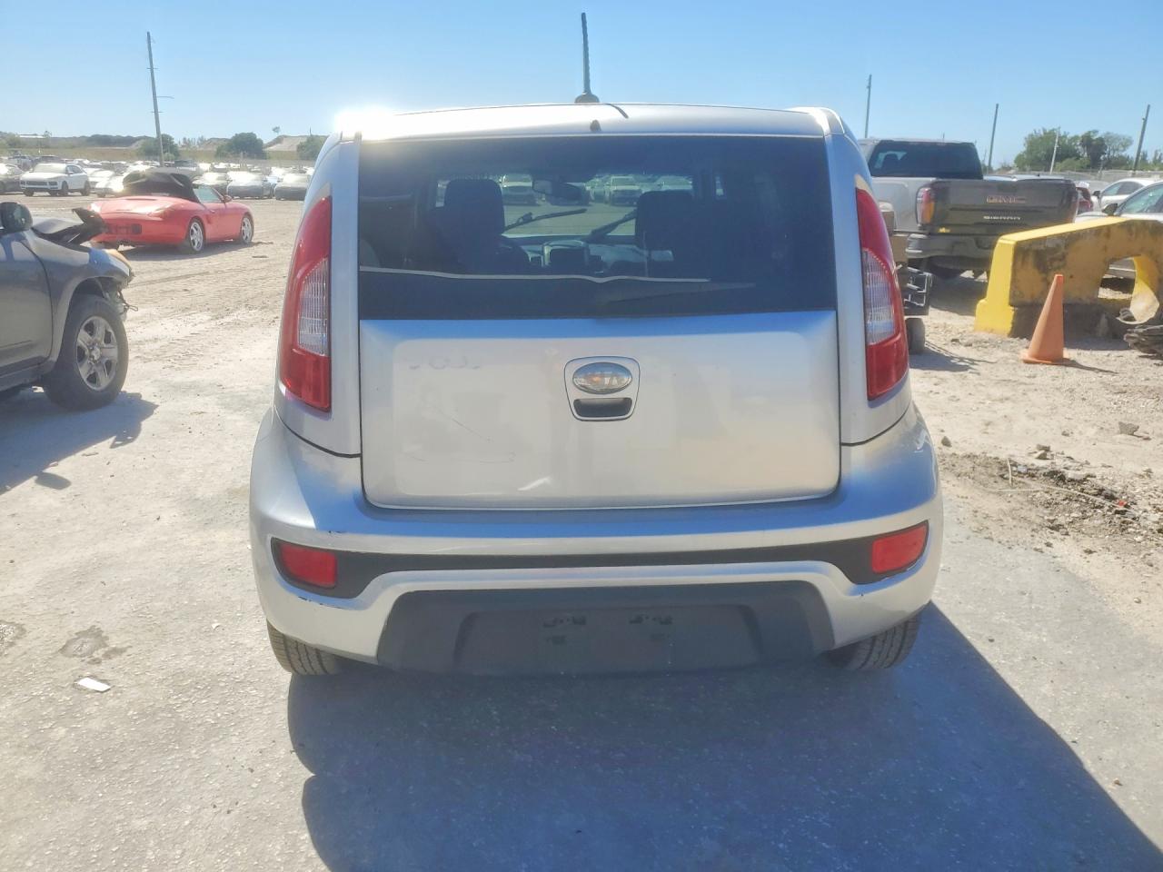 2013 KIA SOUL BASE photo 6