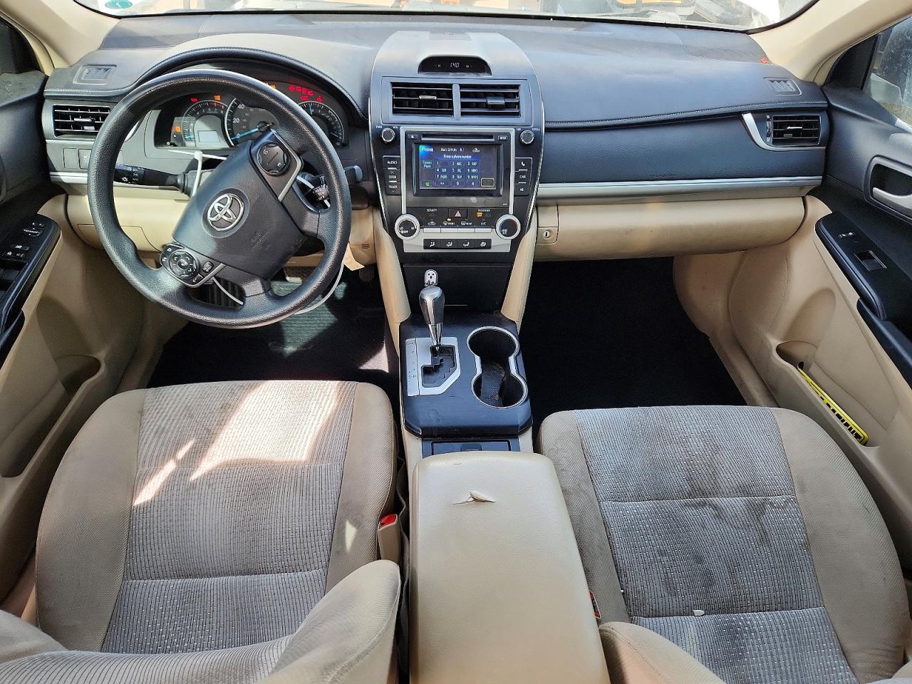 2012 TOYOTA CAMRY LE photo 15