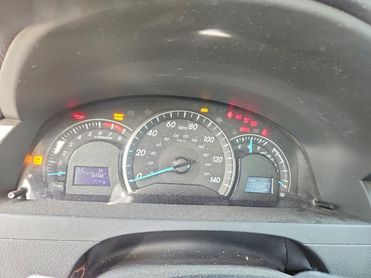 2012 TOYOTA CAMRY LE photo 17