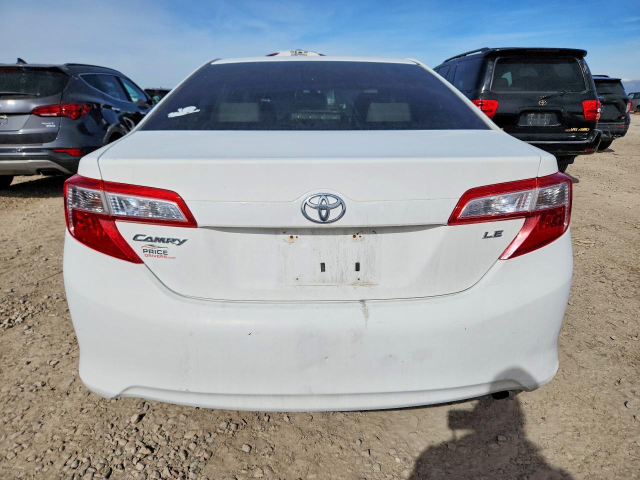 2012 TOYOTA CAMRY LE photo 11