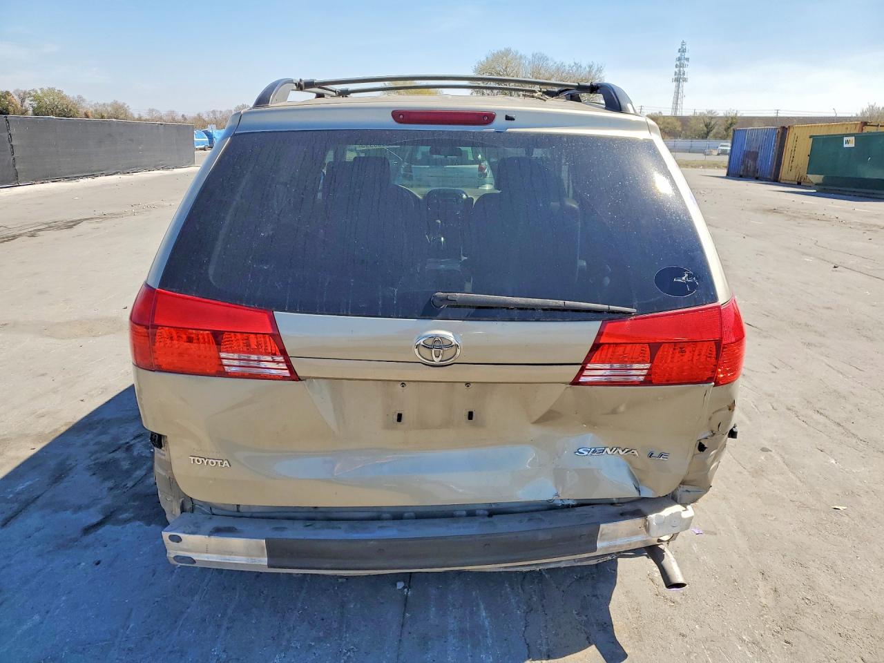 2004 TOYOTA SIENNA LE 7 PASSENGER photo 6